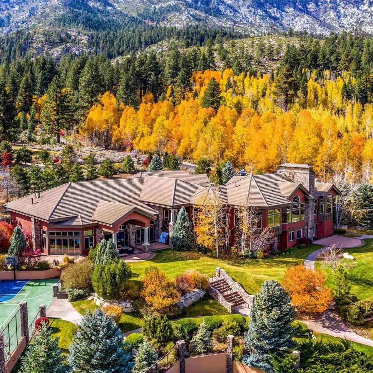 10 Most Beautiful Small Towns In Nevada